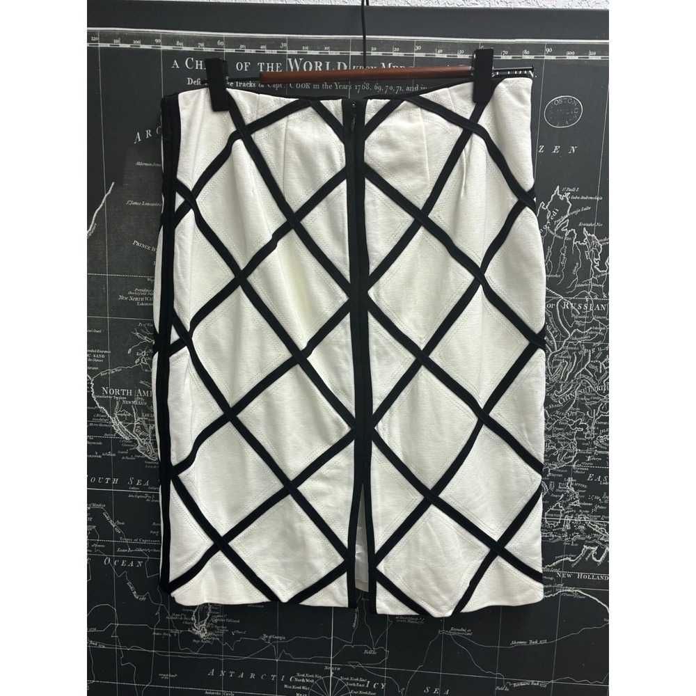 White House Black Market White Black Lattice Ribbon Trim Pencil Skirt Size 4